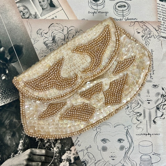 Vintage Cream and Gold Sequined Beaded Evening Dainty Clutch Purse Bag - Picture 1 of 10